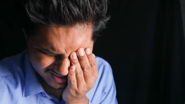 白内障和青光眼一起来，哪一个先治？