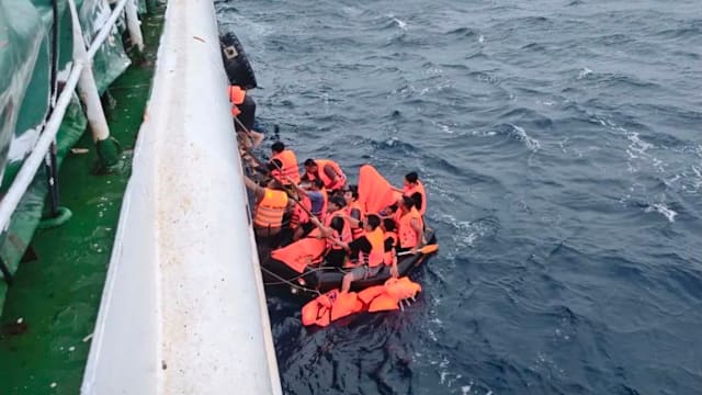 南沙永暑礁附近沉船 越南16人失踪