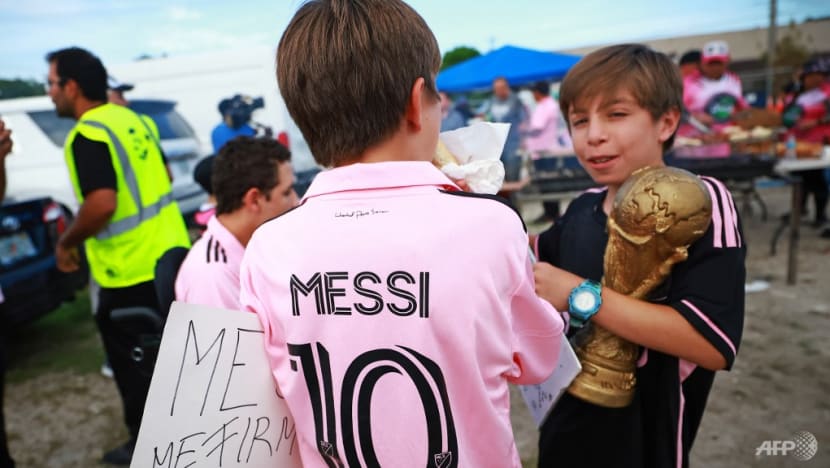 Commentary: The fanaticism and faddism of football fashion Commentary: The fanaticism and faddism of football fashion