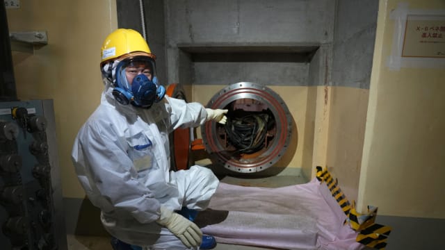 日本福岛第一核电站核燃料碎片 推迟到至少2037年才取出