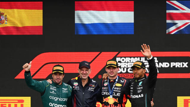 F1加拿大大奖赛：红牛车队车手维斯塔潘夺冠