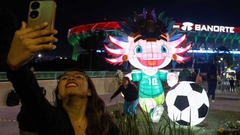 Fans flock to Azteca reopening, brushing off tensions ahead of World Cup