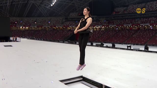 前线追踪 | 白天她帮人看牙 下班她飞上天空