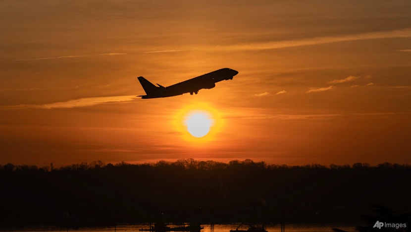 IATA warns replenishing jet fuel supplies could take months even if Hormuz reopened