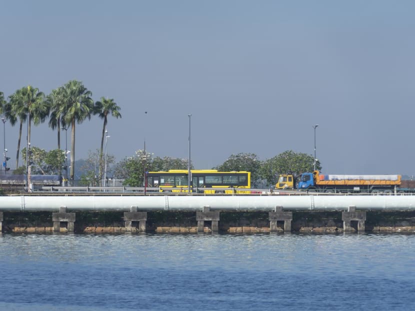 New shuttle bus service between Woodlands Checkpoint and JB CIQ Complex from Friday New shuttle bus service between Woodlands Checkpoint and JB CIQ Complex from Friday