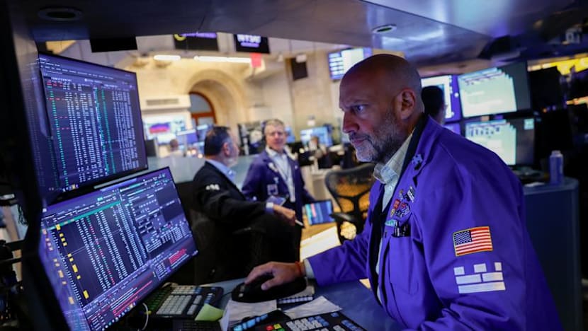 Trading Day: Lower oil, yields boost stocks