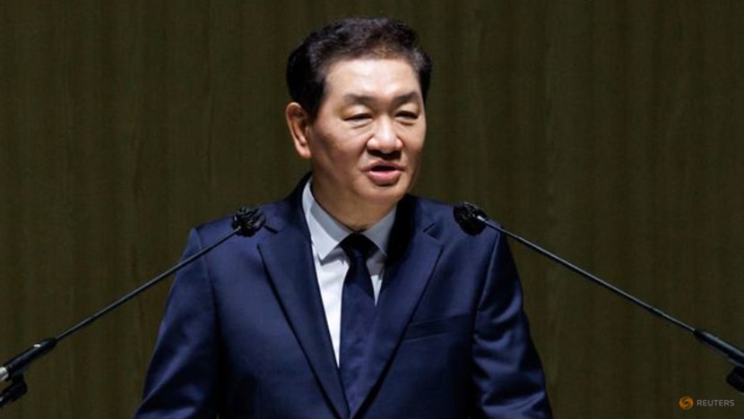 Samsung Electronics co-CEO Han Jong-hee dies, leaving new appointee in charge Samsung Electronics co-CEO Han Jong-hee dies, leaving new appointee in charge