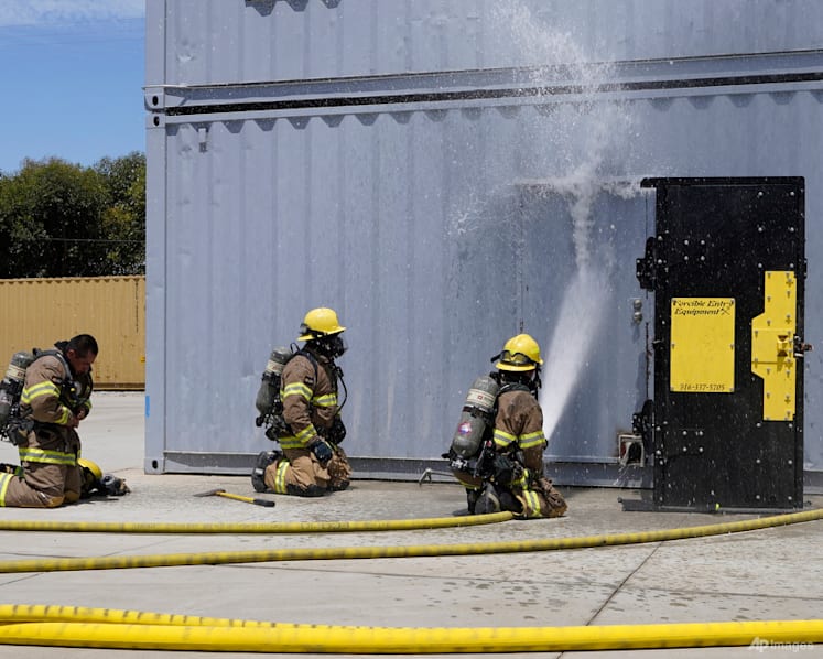 Western fires outpace California effort to fill inmate crews