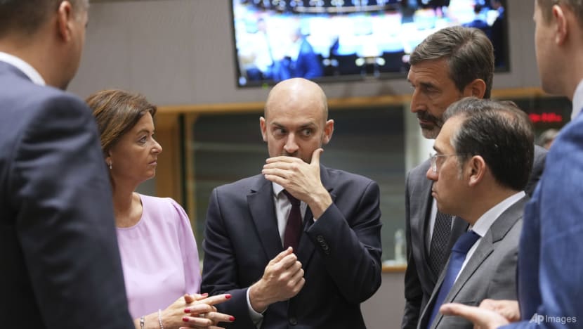 Iran, European powers hold first direct nuclear talks since airstrikes as UN deadline nears
