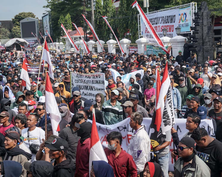 100,000 rally in Central Java’s Pati regency for local leader's resignation over controversial policies