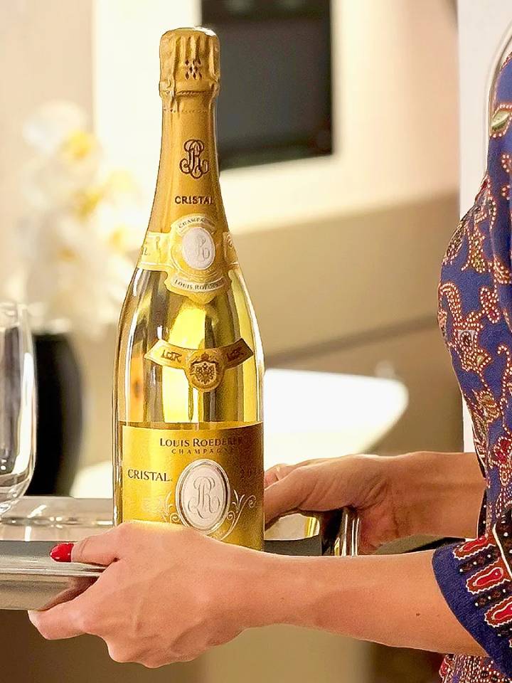 Which airline serves the best champagne?