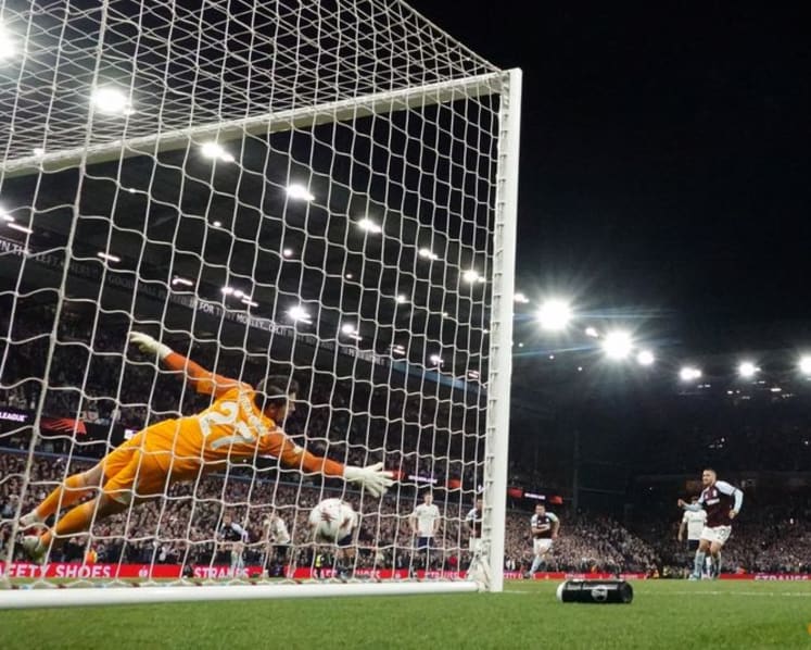 McGinn double helps Villa crush Forest 4-0 to reach Europa League final