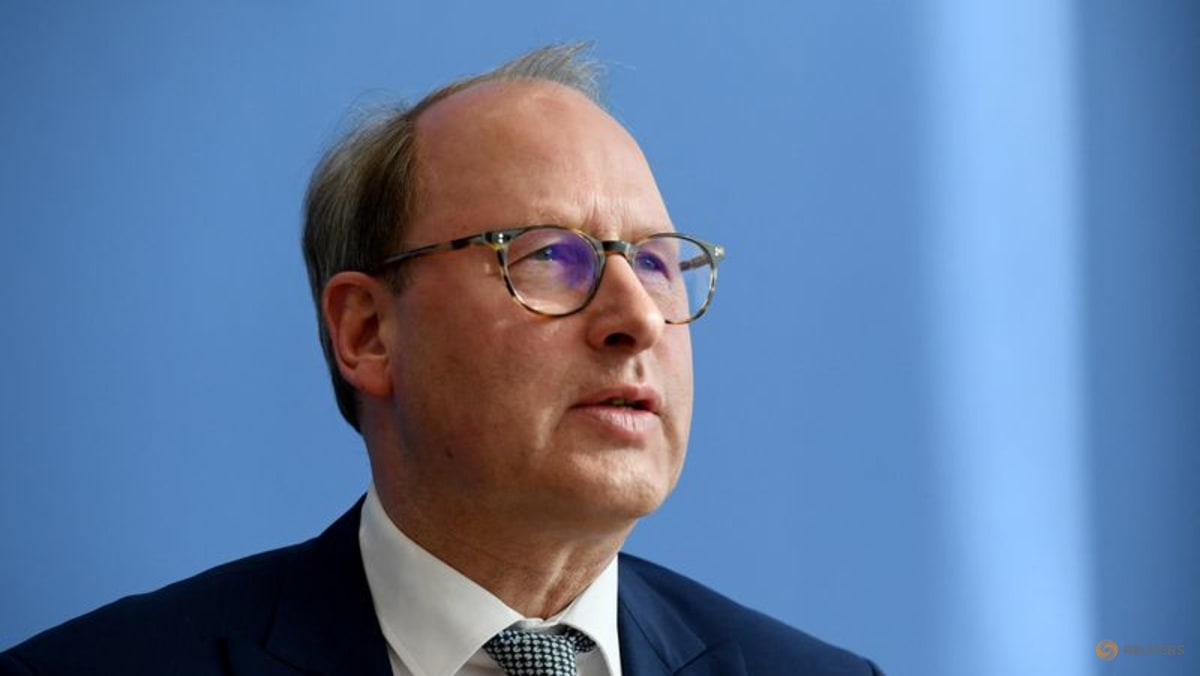 German retailers expect only modest boost from Wor