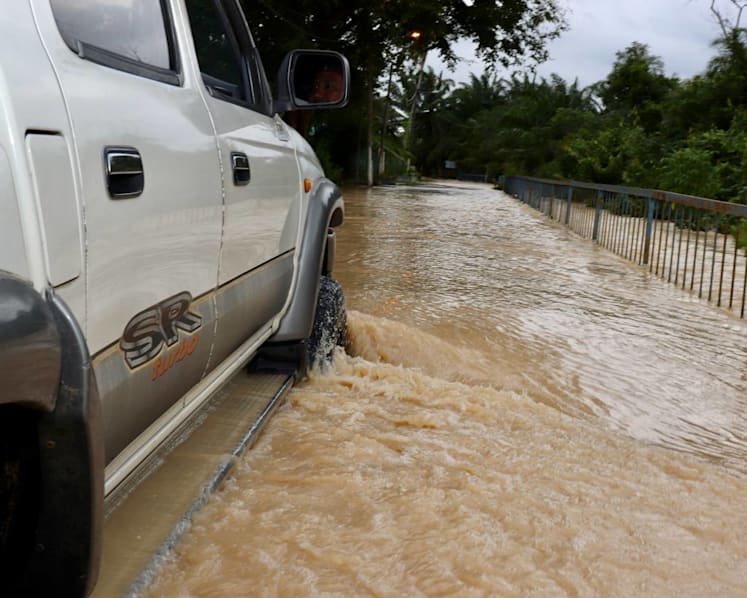 ‘This has been the worst flood’: Melaka flood victims spend first three days of 2022 at relief centre 