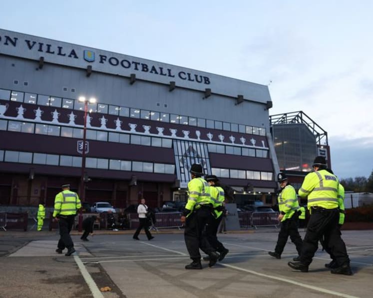 UK police officers investigated for misconduct over Israeli soccer fans' ban