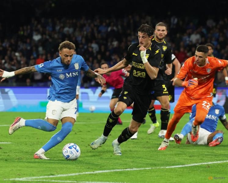 Inter rout Parma, De Bruyne double lifts Napoli