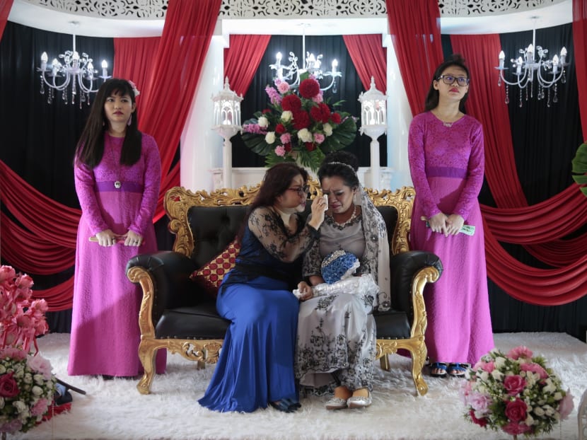 Aishah’s big day touches S’pore hearts
