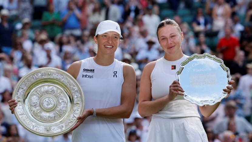 Unforgiving Swiatek crushes Anisimova 6-0 6-0 to win maiden Wimbledon crown Unforgiving Swiatek crushes Anisimova 6-0 6-0 to win maiden Wimbledon crown