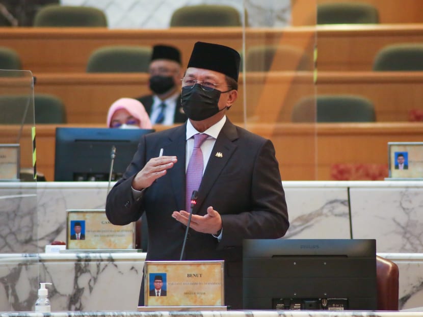 Singapore to contribute more than 100,000 doses of Pfizer COVID-19 vaccine to Johor, says chief minister Singapore to contribute more than 100,000 doses of Pfizer COVID-19 vaccine to Johor, says chief minister
