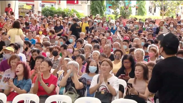 方言剧《天公疼憨人》见面会 吸引3500人到场支持
