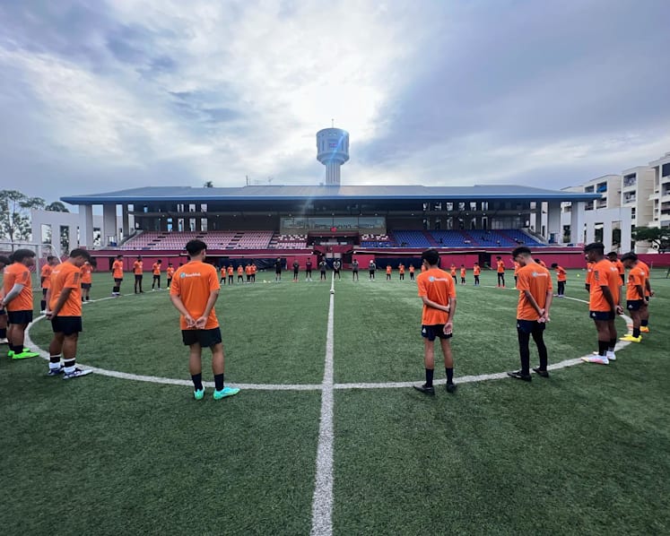 Commentary: Postponed football games are a missed opportunity to honour Queen Elizabeth II and Lim Kia Tong