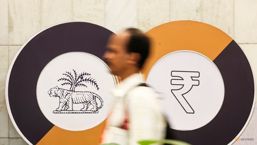 Indian exporters seek loan relief, favorable rupee rate in meeting with central bank, sources say  
