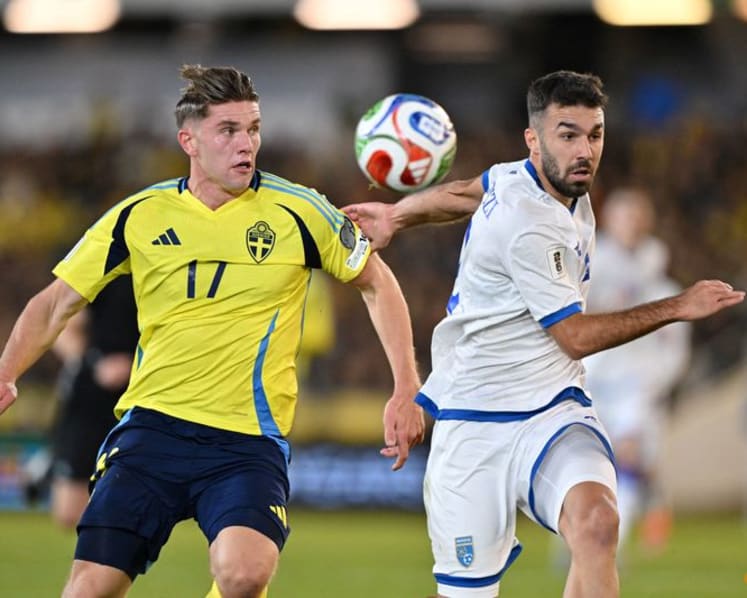 Potter picks injured Isak in his first Sweden squad, Gyokeres out