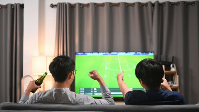 天气转热国际体育赛事多 带动中国高端啤酒消费