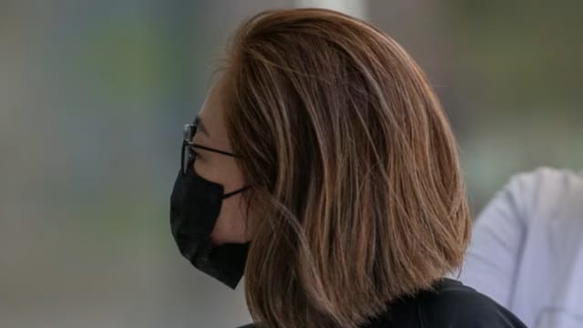 为帮男友买咳嗽药水 前护士盗用65名病患资料被判监