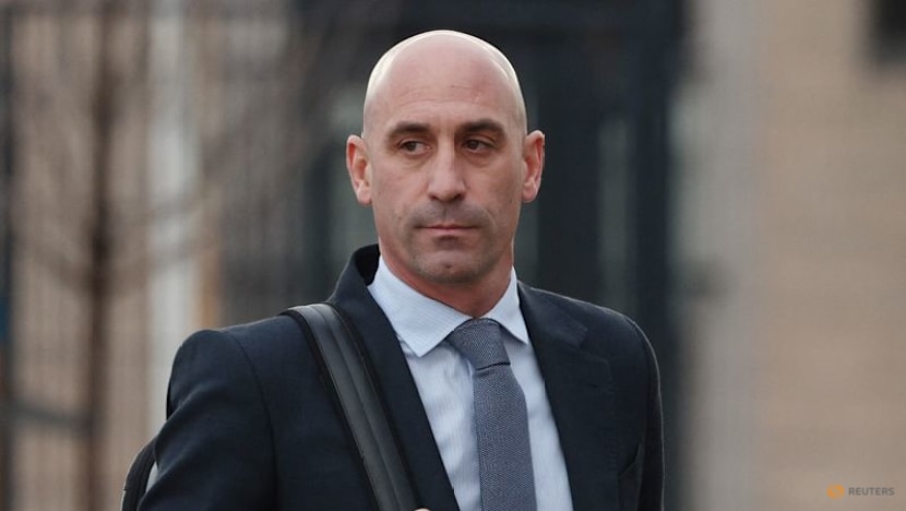 Former Spanish FA chief Rubiales has eggs thrown at him at book launch