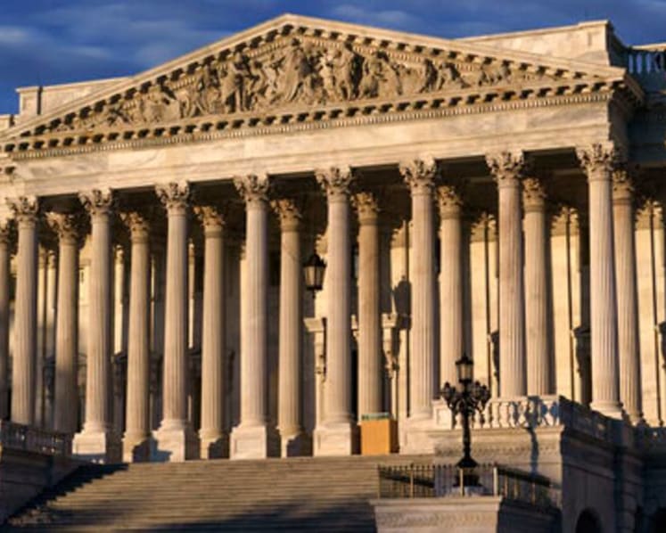 US election splits Congress, GOP bolstered as Democrats falter