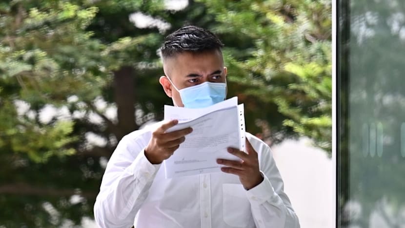 Officer admits to accepting bribes from inmate to smuggle lewd photos and drugs into Changi Prison Officer admits to accepting bribes from inmate to smuggle lewd photos and drugs into Changi Prison