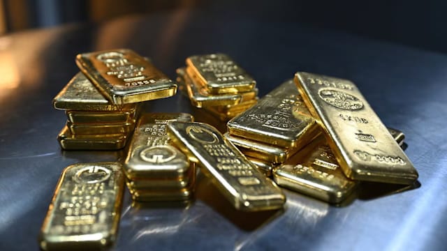 黄金价格频创新高 逼近每安士5600美元