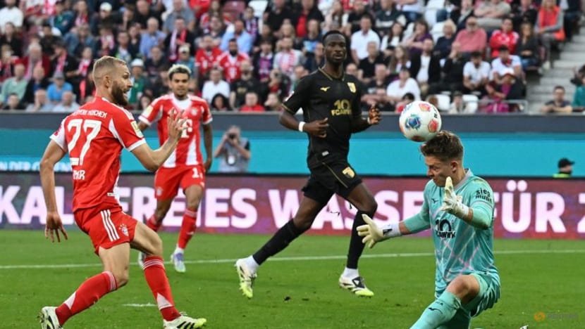 Bayern concede twice again but hold on for 3-2 win at Augsburg