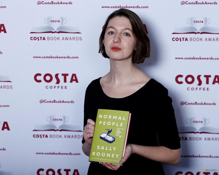 Dukung Palestina, penulis Normal People Sally Rooney tak bisa lagi jual bukunya di Inggris