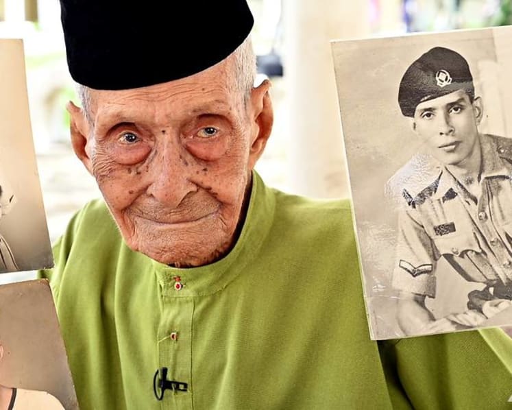 When policemen wore shorts: Singapore's oldest living retired officer recounts the early years of the force