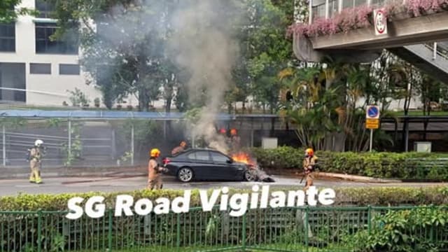 兀兰5道轿车今早起火 民防部队：正调查起火原因