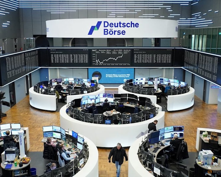 Stocks higher, dollar set for second straight weekly loss as investors eye Fed cut