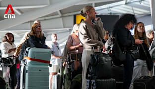 Major UK airports in chaos after air traffic control issue disrupts over 1,300 flights | Video