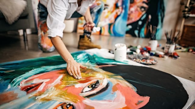 每周精选：顺应趋势 艺术学校助学生谋稳定收入职业