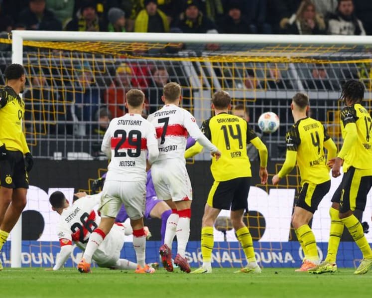 Stuttgart's Undav scores hat-trick to earn last gasp 3-3 draw at Dortmund