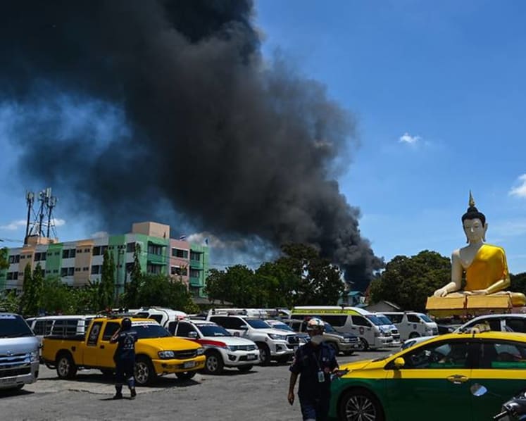1 killed in Thai factory blast that was felt at Bangkok airport
