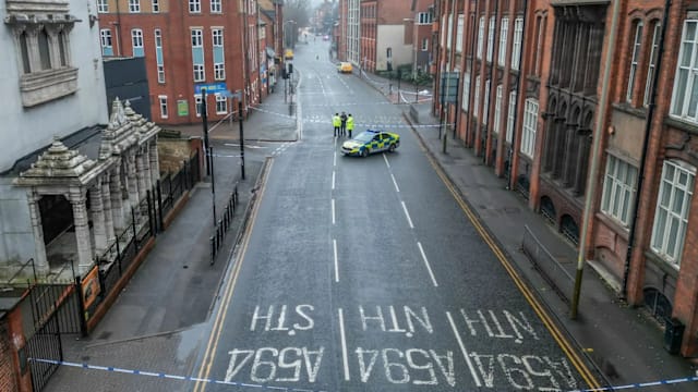 英国大学生校园遇刺身亡  18岁青年嫌犯被捕