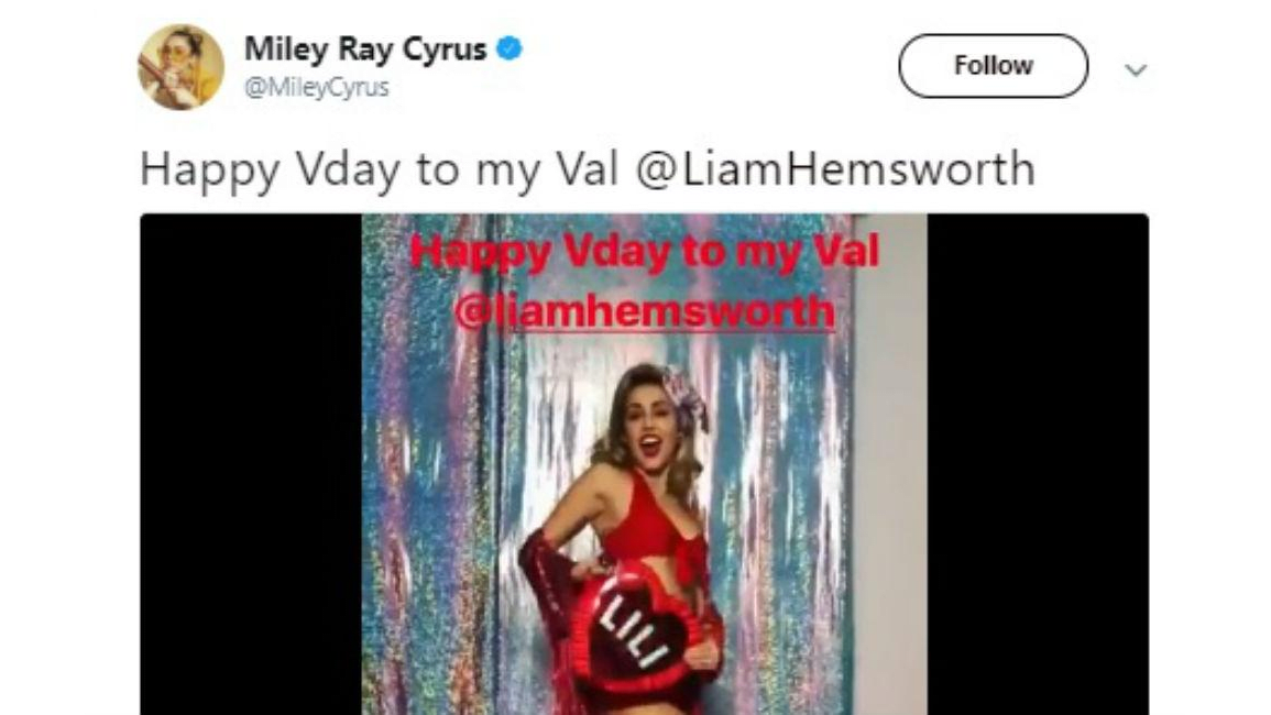 Miley Cyrus' saucy Valentine's post for Liam Hemsworth 8days(02)