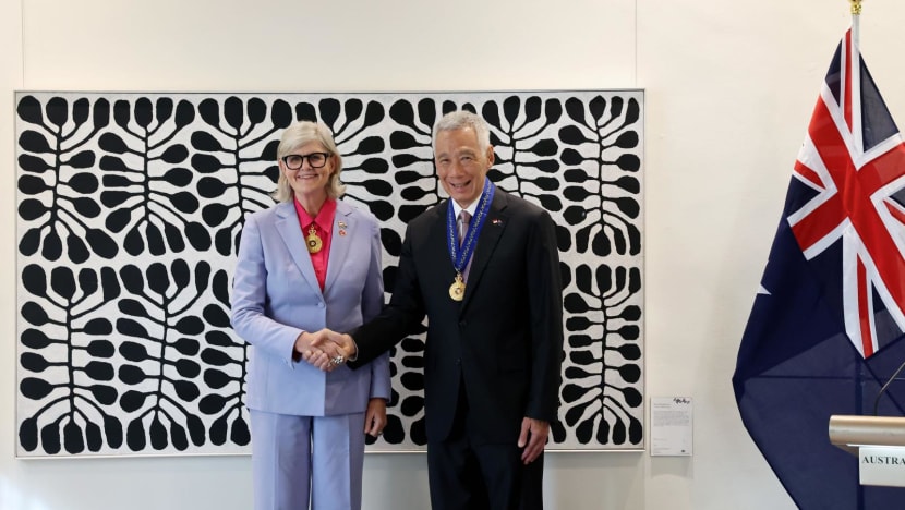 SM Lee awarded Honorary Order of Australia for 'eminent service' to Singapore-Australia ties SM Lee awarded Honorary Order of Australia for 'eminent service' to Singapore-Australia ties