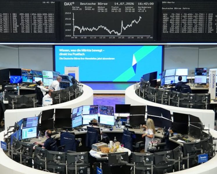 Chipmakers put pressure on equity indexes globally, oil dips