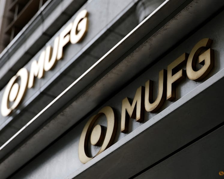 Japan's largest lender MUFG logs 438% jump in fourth quarter profit