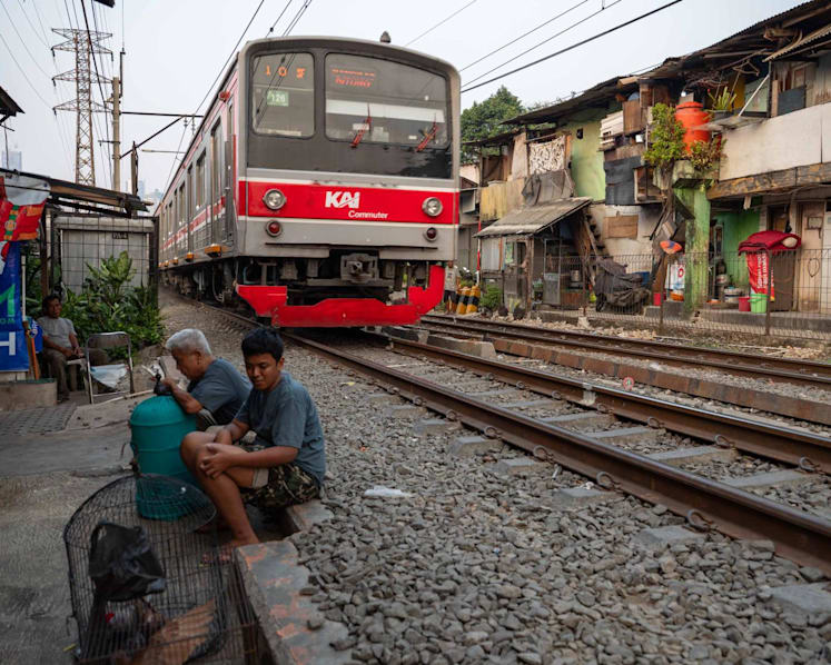 Jakarta's railway communities prepare to move