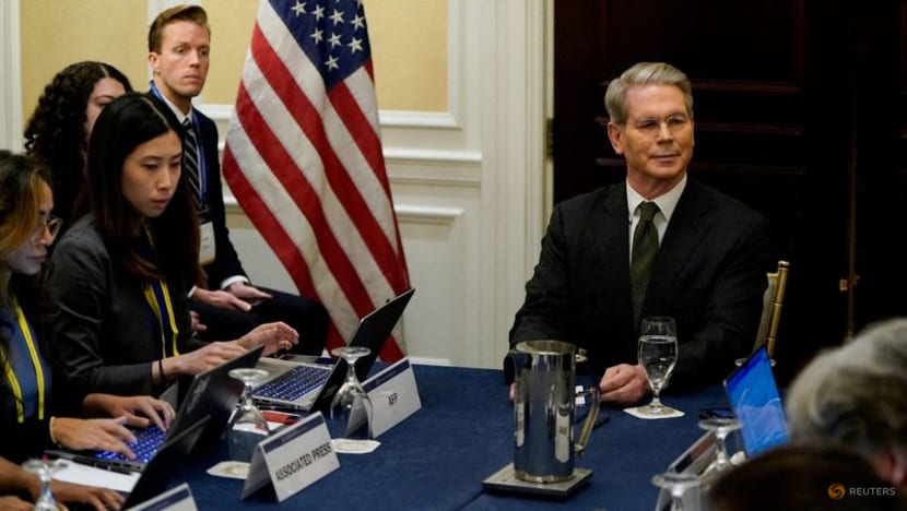 US rules out setting currency targets in trade talks with Japan