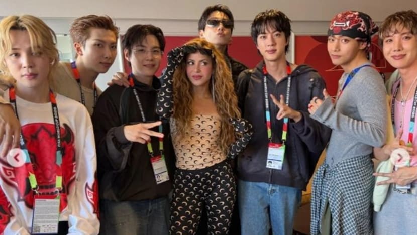 Shakira unggah foto bareng BTS, sapa penggemar pakai bahasa Korea